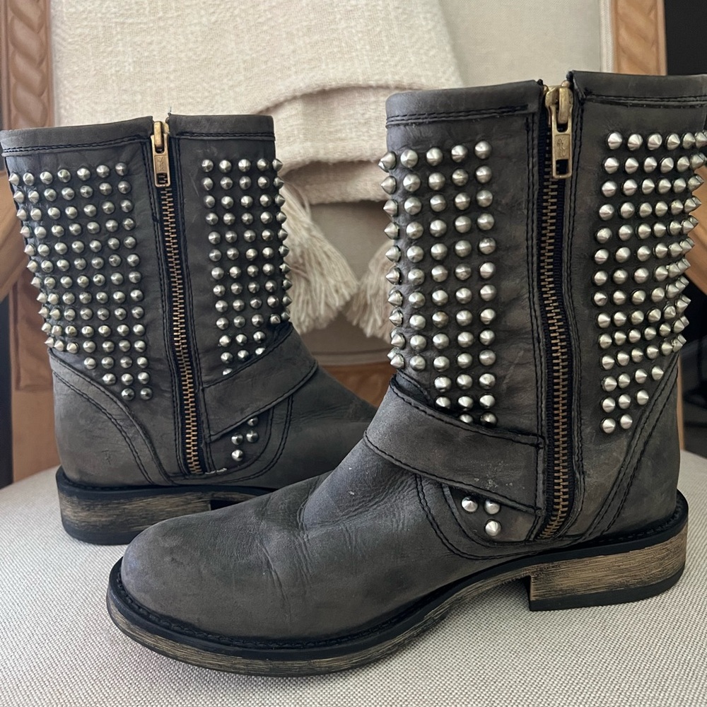 Distressed Steve Madden Boots